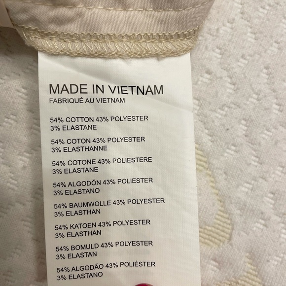 Club Monaco shorts - Picture 4 of 5